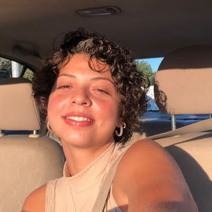 Meet your Posher, Hannah